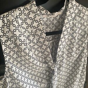 41 Hawthorn Geometric Pattern Top